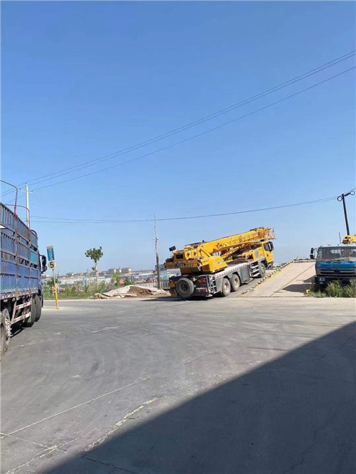 绩溪县25吨吊车的租赁价格大概是多少？